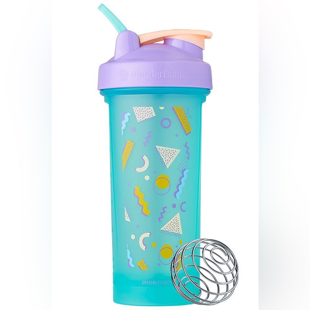NWT Blender Bottle Teal 90s Collection 28 Oz